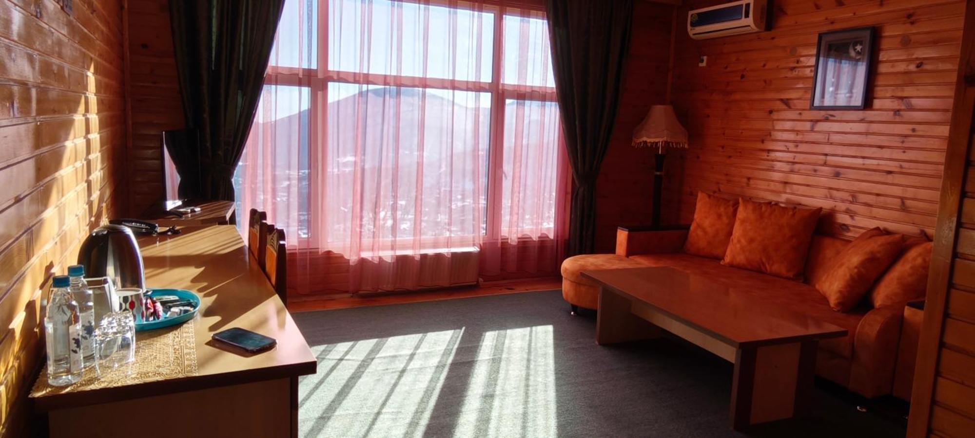 Kungut Hotel & Restaurant Şǝki 外观 照片